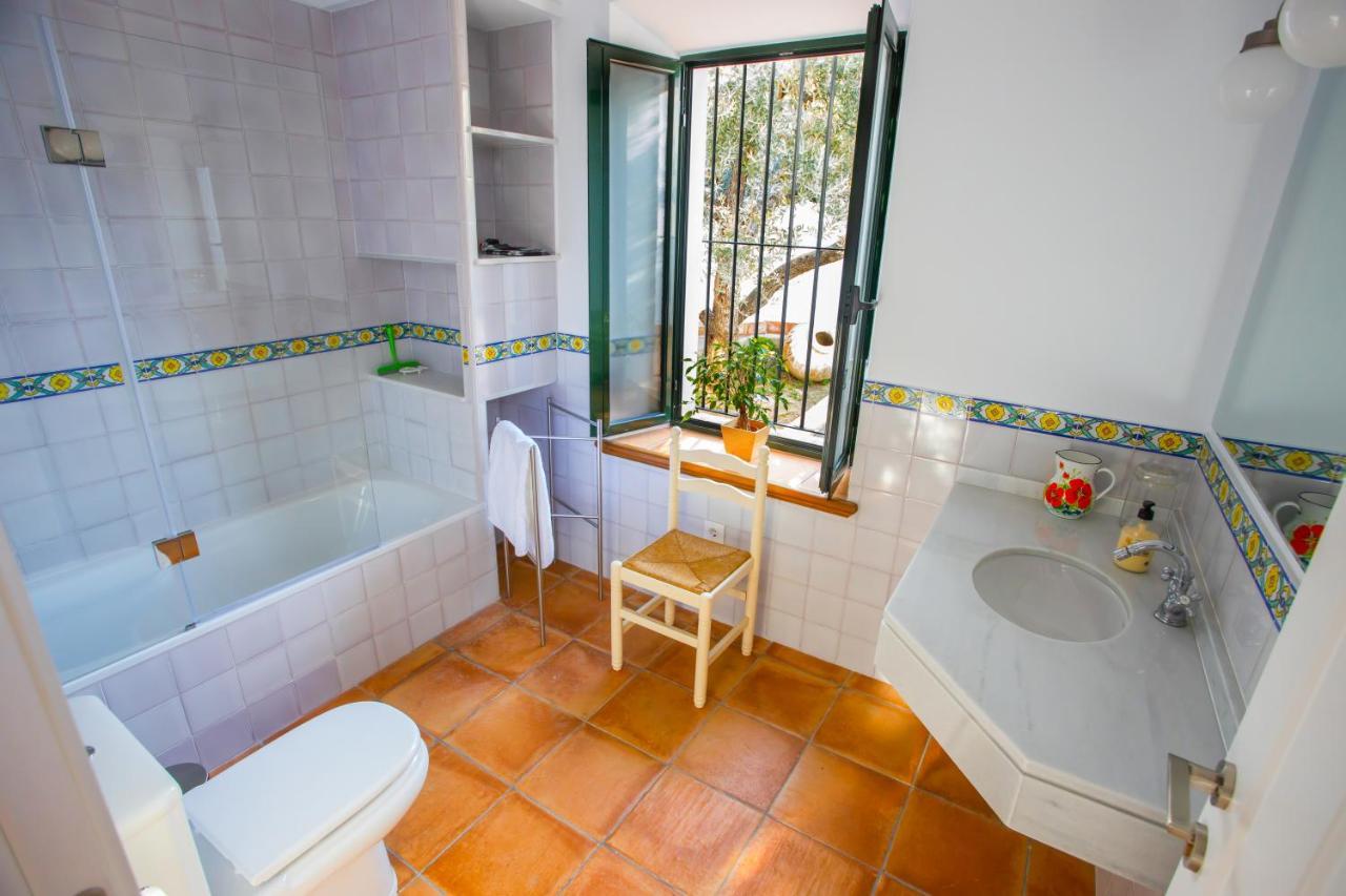 El Molino Del Huertezuelo Villa La Palma Del Condado Exterior photo